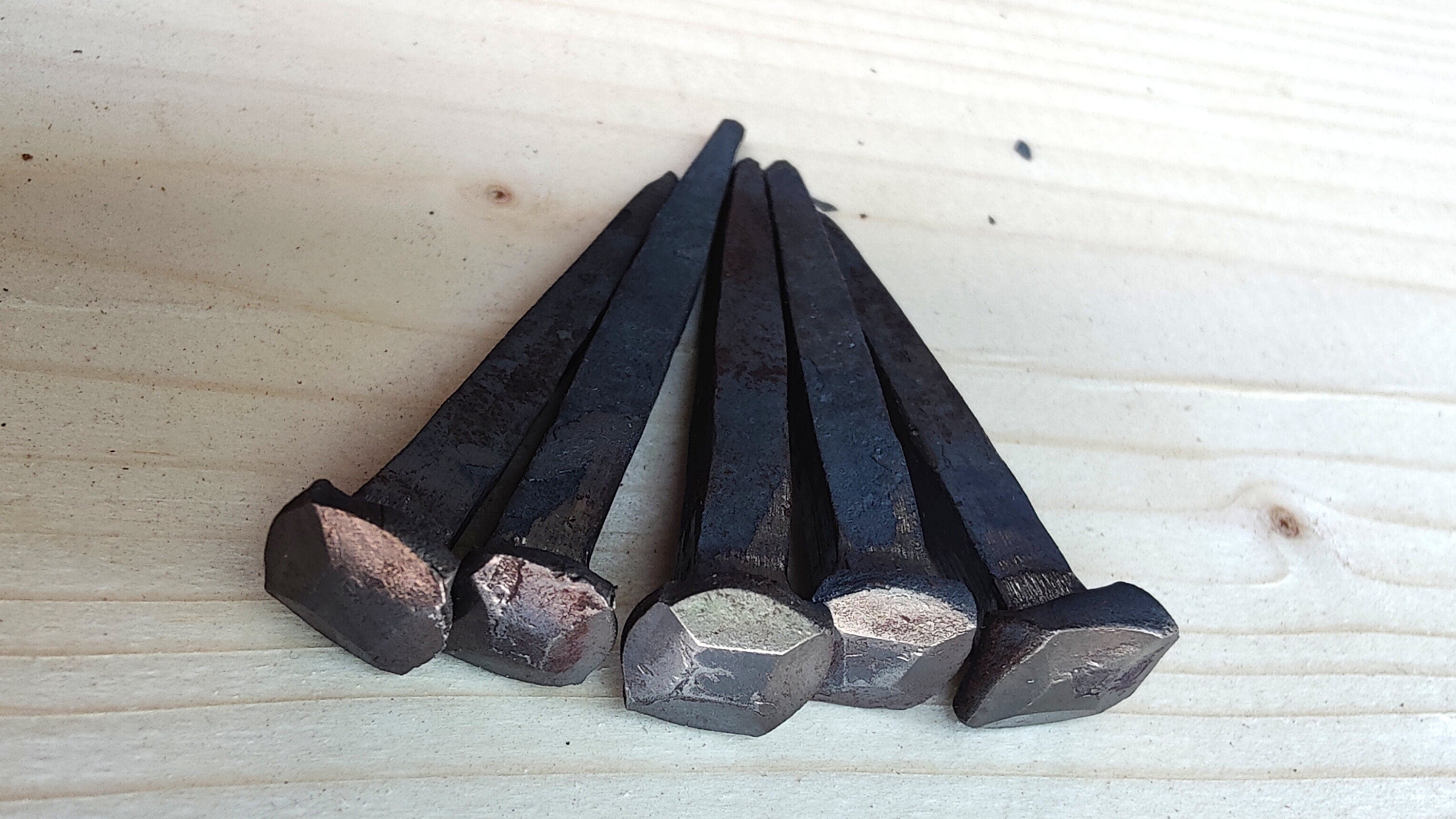 Blacksmith Wrought Nails: Clout Head Clinch Nails (Pack of 5)